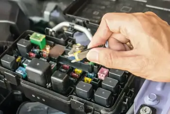 Fusíveis e relés em Porto Alegre - Lisboa Car Center