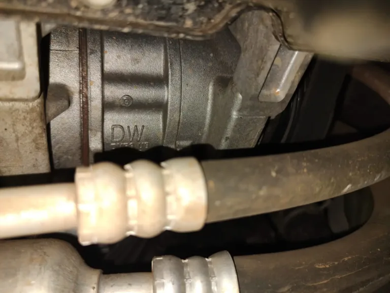 Hyundai HB20 2024 com AR Não Gelando: Compressor Defeituoso Trocado e Recarga Feita em Porto Alegre