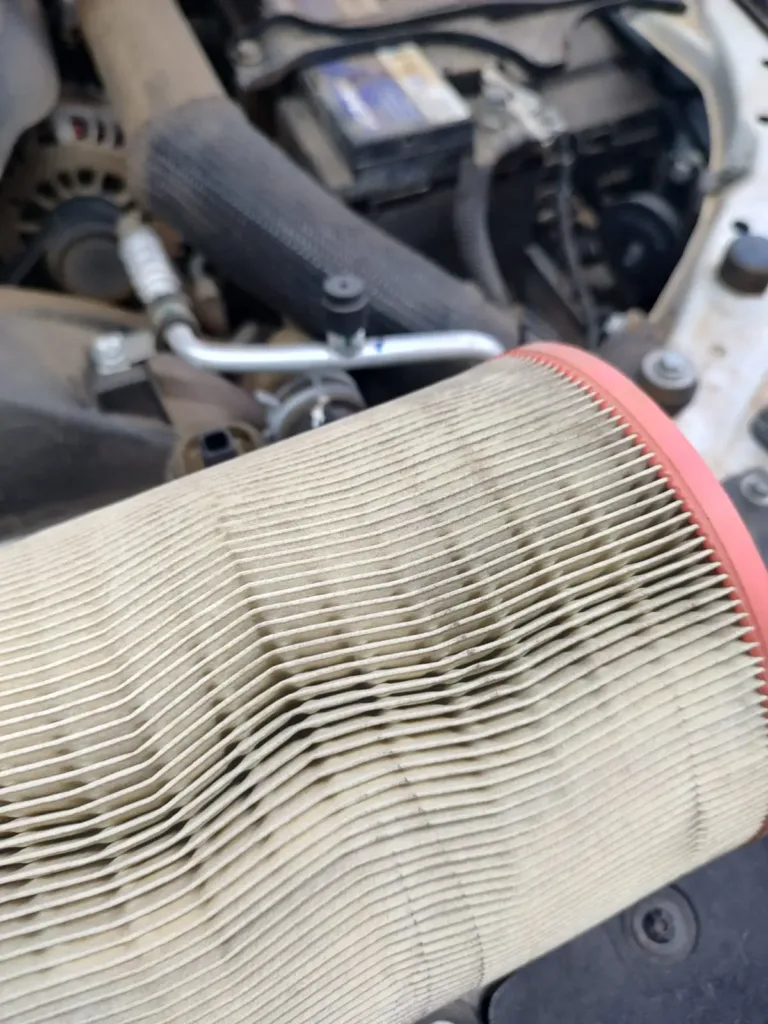 Troca do filtro do óleo em Porto Alegre — Lisboa Car Center