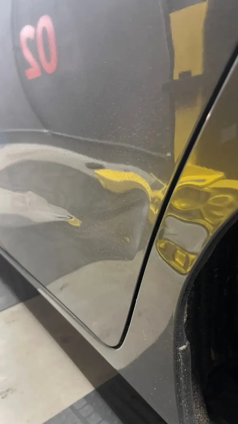 Martelinho ou Funilaria? Qual é o Reparo Certo para o Seu Amassado